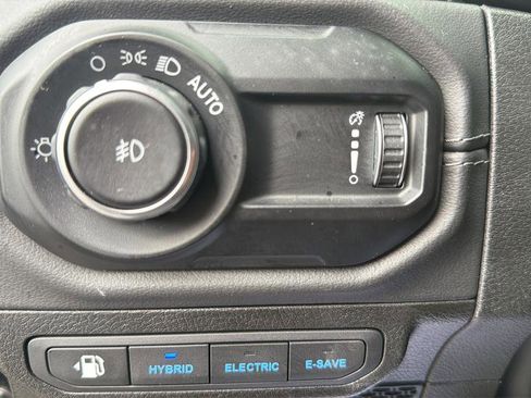 Used 2025 Jeep Wrangler Unlimited Rubicon 4xe w/ Safety Group AWD/4WD image 19