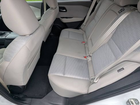 Used 2021 Nissan Rogue SV FWD image 17