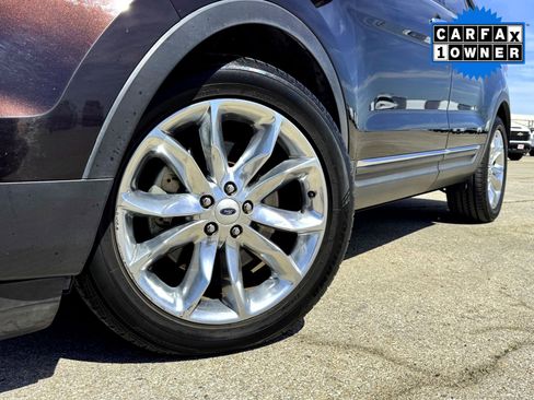 Used 2014 Ford Explorer XLT w/ Equipment Group 202A image 2