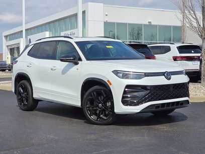 Certified 2025 Volkswagen Tiguan SE R-Line