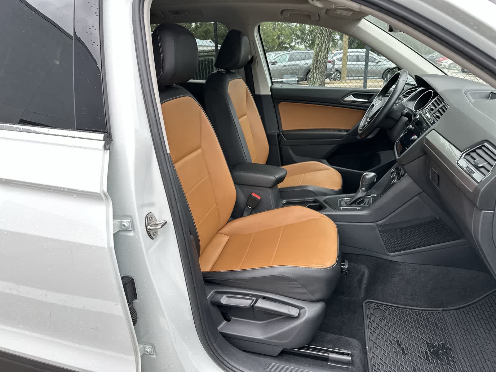 Used 2019 Volkswagen Tiguan SE FWD image 9