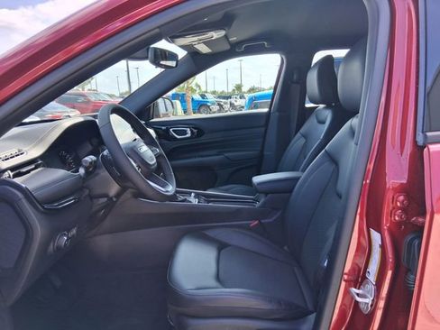 New 2026 Jeep Compass Latitude image 20