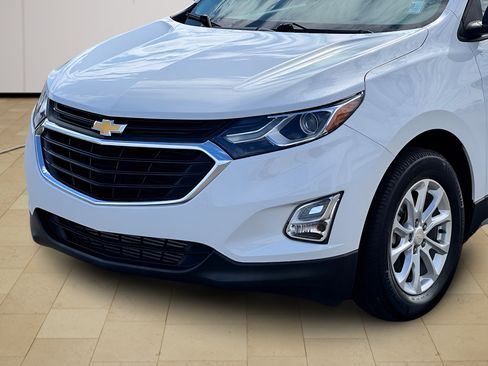 Used 2020 Chevrolet Equinox LS FWD image 33