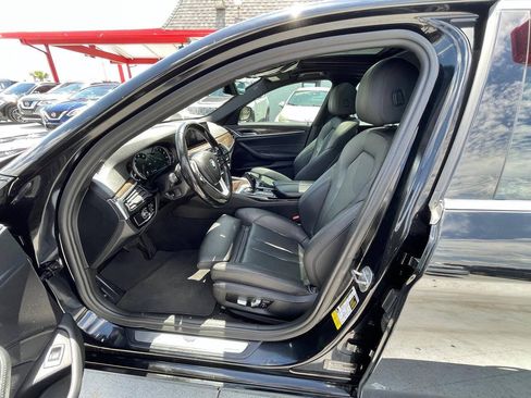 Used 2019 BMW 530i w/ Convenience Package RWD image 9