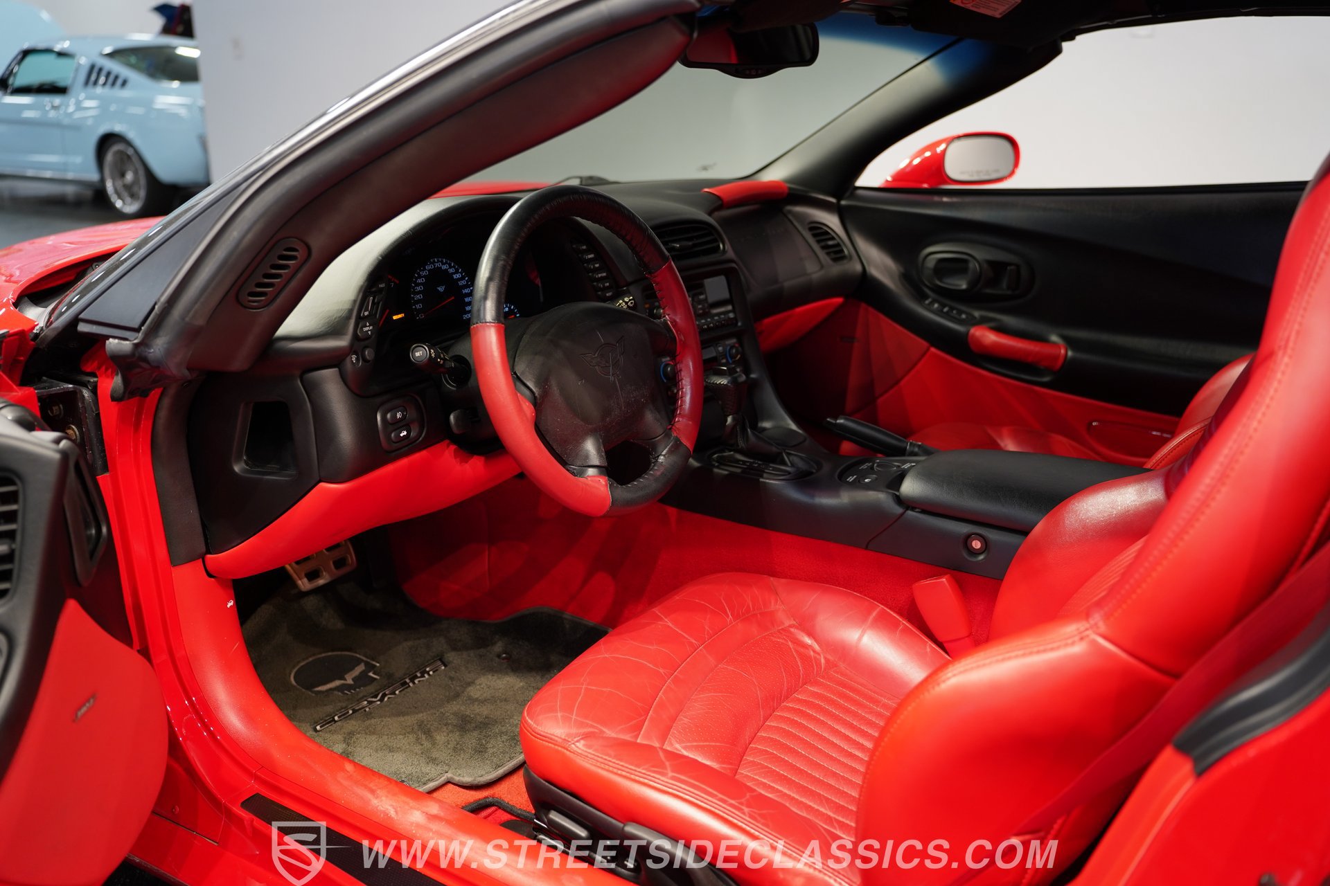 Used 2004 Chevrolet Corvette Convertible w/ Preferred Equipment Group RWD image 4