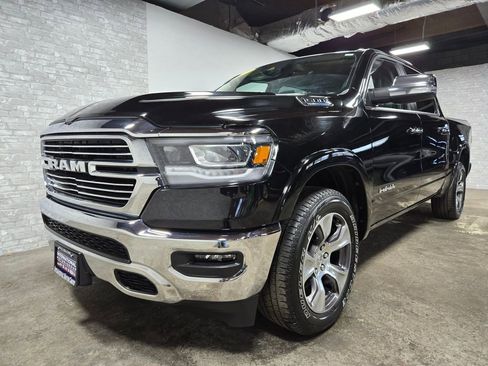 Used 2022 RAM 1500 Laramie AWD/4WD image 5
