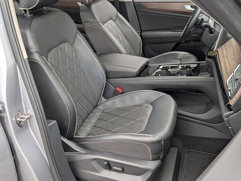 Used 2024 Volkswagen Atlas SEL Premium R-Line image 24