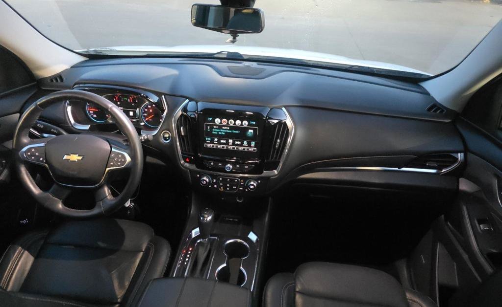 Used 2018 Chevrolet Traverse Premier FWD image 14