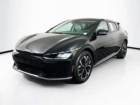 Used 2023 Kia EV6 Wind image 3