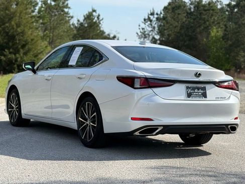 Certified 2024 Lexus ES 350 w/ Premium Package image 10