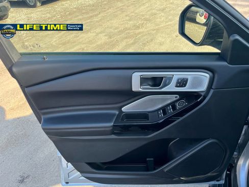 Used 2021 Ford Explorer Platinum w/ Equipment Group 601A image 15