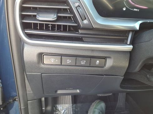 Used 2025 Kia Telluride S AWD/4WD image 21
