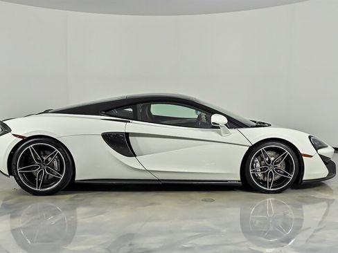 Used 2017 McLaren 570S RWD image 11