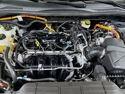 Certified 2022 Ford Escape SE w/ SE Sport Appearance Package image 23