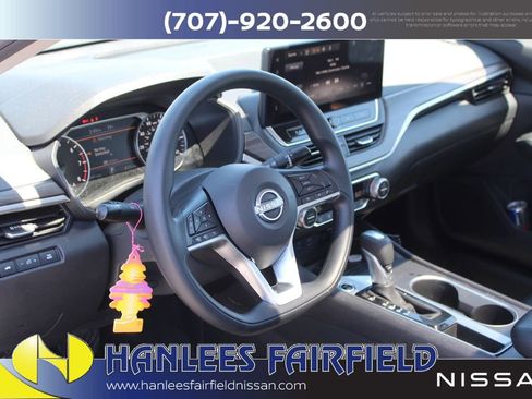 Used 2025 Nissan Altima 2.5 SV w/ SV Special Edition Package FWD image 11