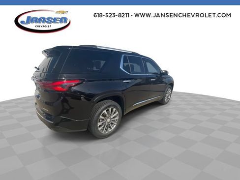 Used 2023 Chevrolet Traverse Premier FWD image 8