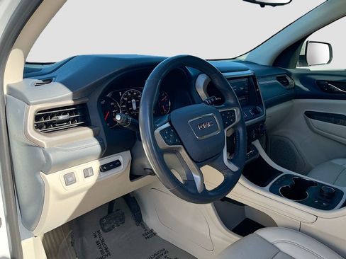 Used 2021 GMC Acadia Denali w/ Denali Technology Package image 9