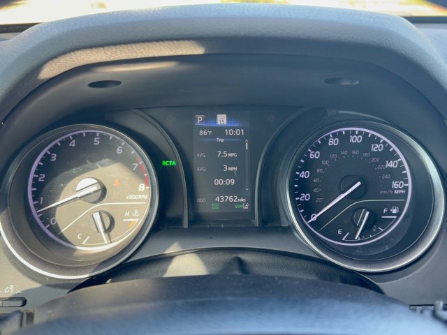 Used 2022 Toyota Camry SE w/ Convenience Package FWD image 20