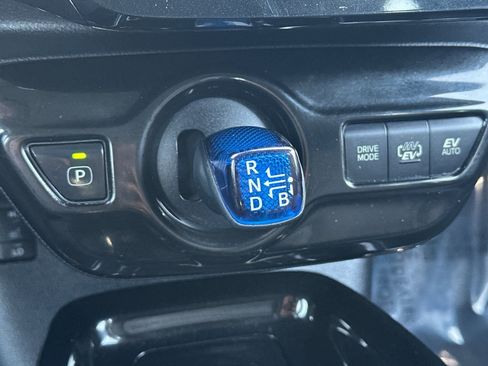 Used 2018 Toyota Prius Prime Premium w/ Carpet Mat Package image 20