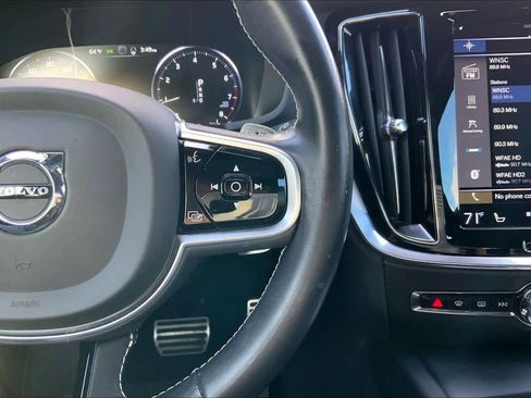 Used 2020 Volvo V60 T6 R-Design w/ Protection Package Premier image 24