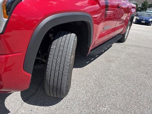 Used 2022 Toyota Tundra SR5 w/ Advanced Technology Package image 5