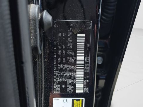Used 2024 Toyota Corolla Cross L FWD image 24
