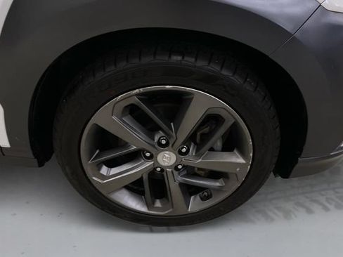 Used 2018 Hyundai Kona Limited AWD/4WD image 17