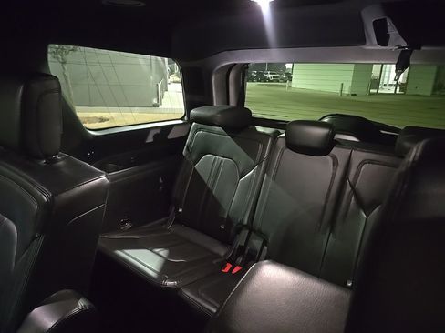 Used 2018 Ford Expedition Limited w/ Equipment Group 301A image 7