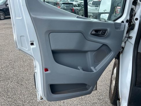Used 2017 Ford Transit 350 XLT RWD image 9