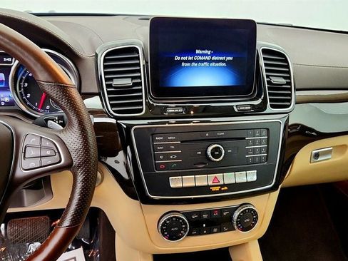 Used 2018 Mercedes-Benz GLS 450 4MATIC w/ Premium Package image 18