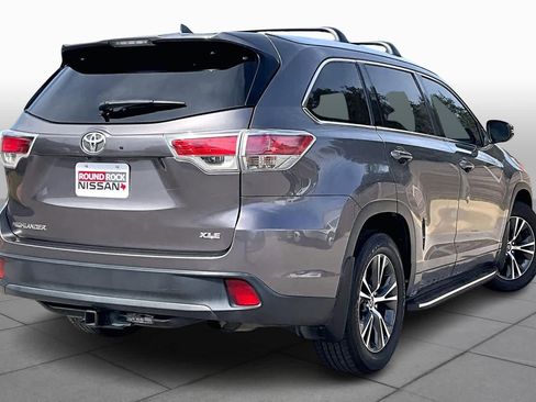 Used 2016 Toyota Highlander XLE image 13