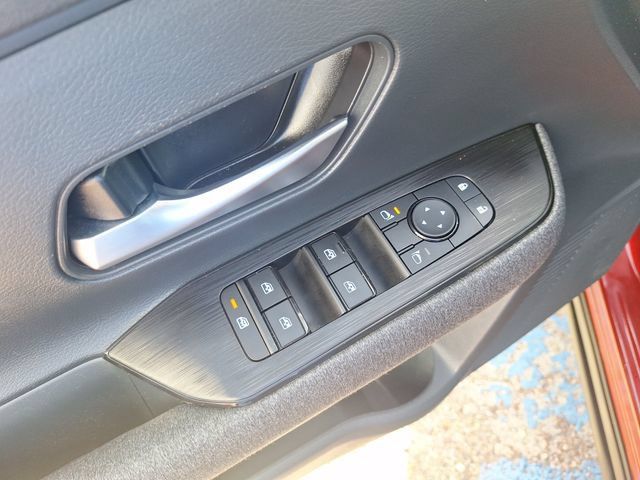 Certified 2025 Nissan Kicks SV FWD image 12