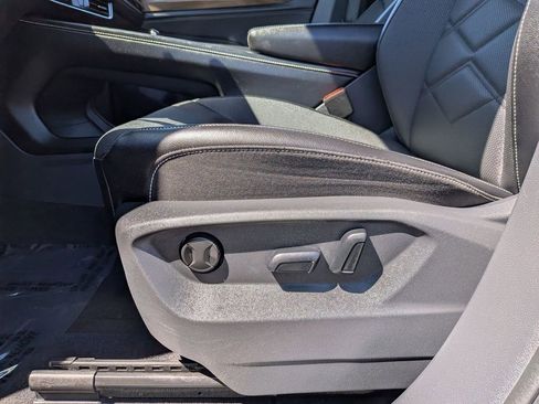 Used 2024 Volkswagen Atlas SE image 13