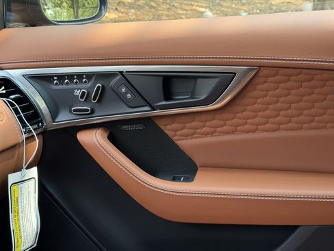 Used 2024 Jaguar F-TYPE R-Dynamic RWD image 30