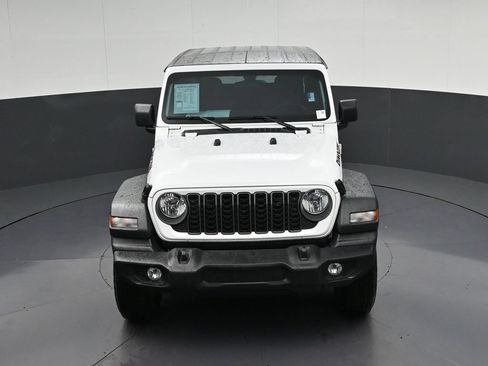 Used 2025 Jeep Wrangler Sport AWD/4WD image 23