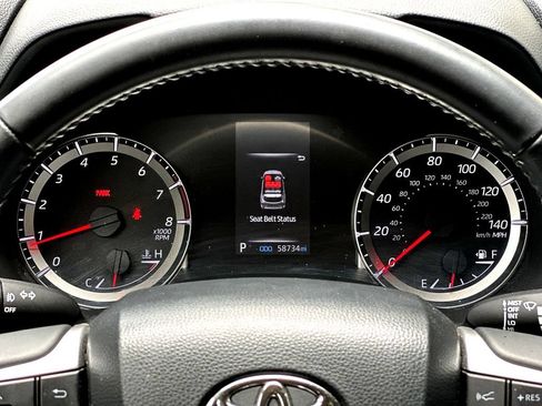 Used 2022 Toyota Highlander LE AWD/4WD image 23