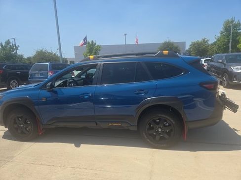 Certified 2025 Subaru Outback Wilderness AWD/4WD image 5