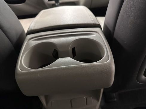 Used 2018 Kia Sedona LX w/ LX Essentials Premium Package image 19