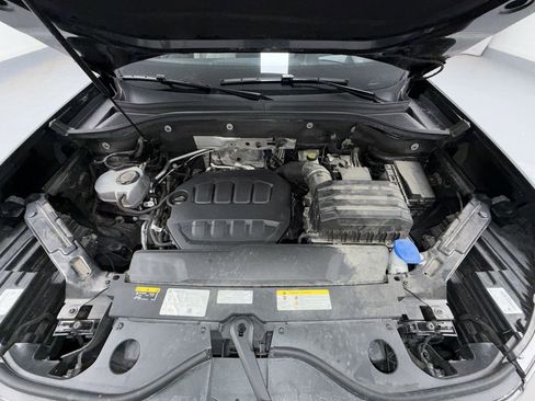 Used 2024 Volkswagen Atlas SEL Premium R-Line image 16