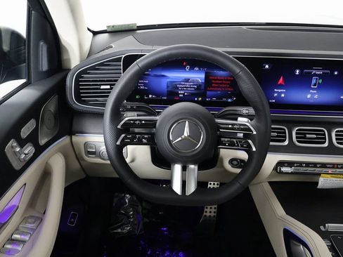 New 2026 Mercedes-Benz GLS 450 4MATIC image 3