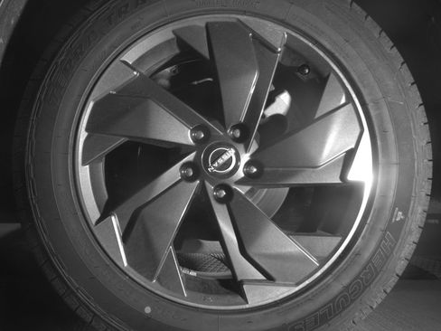 Used 2025 Nissan Rogue SV AWD/4WD image 14