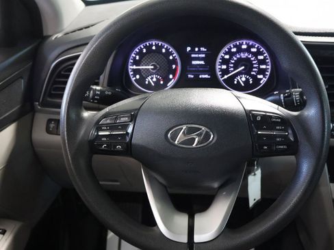 Used 2019 Hyundai Elantra SEL FWD image 31