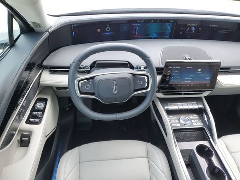 New 2026 Lincoln Nautilus Premier w/ Jet Appearance Package AWD/4WD image 15