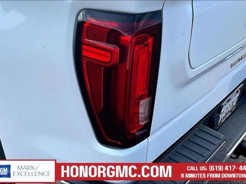 Used 2021 GMC Sierra 1500 SLT w/ SLT Convenience Package AWD/4WD image 24