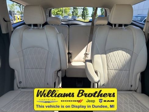 Used 2023 Buick Enclave Avenir w/ Avenir Technology Package image 26