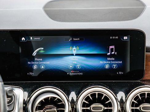 Certified 2022 Mercedes-Benz GLB 250 4MATIC image 12