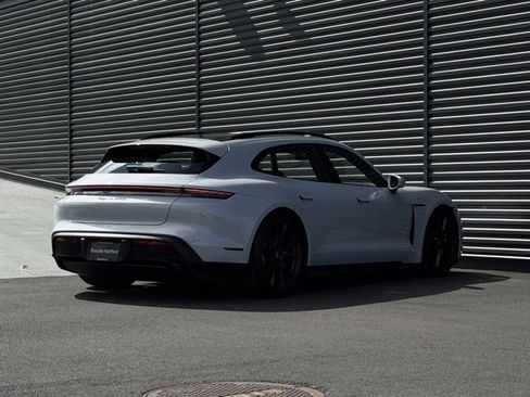 New 2024 Porsche Taycan GTS image 7