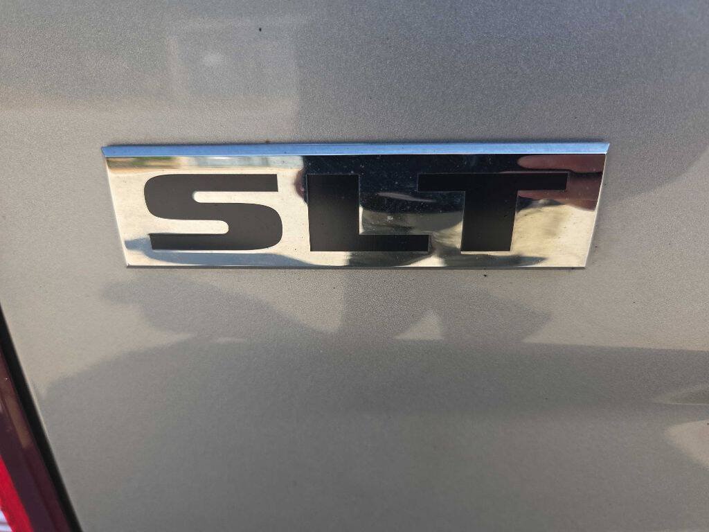 Used 2022 RAM 1500 Classic SLT w/ Electronics Group RWD image 17