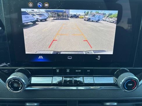 Used 2025 Chevrolet Colorado W/T RWD image 22