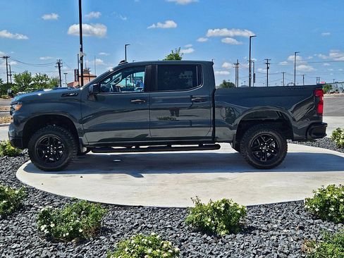 Used 2025 Chevrolet Silverado 1500 Custom Trail Boss w/ Dark Appearance Package image 10